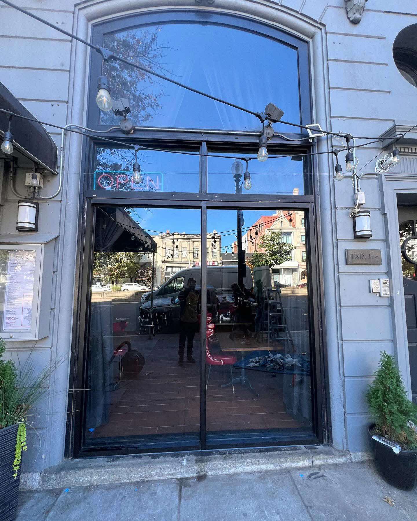 Sliding patio door glass cracked during removal before replacement